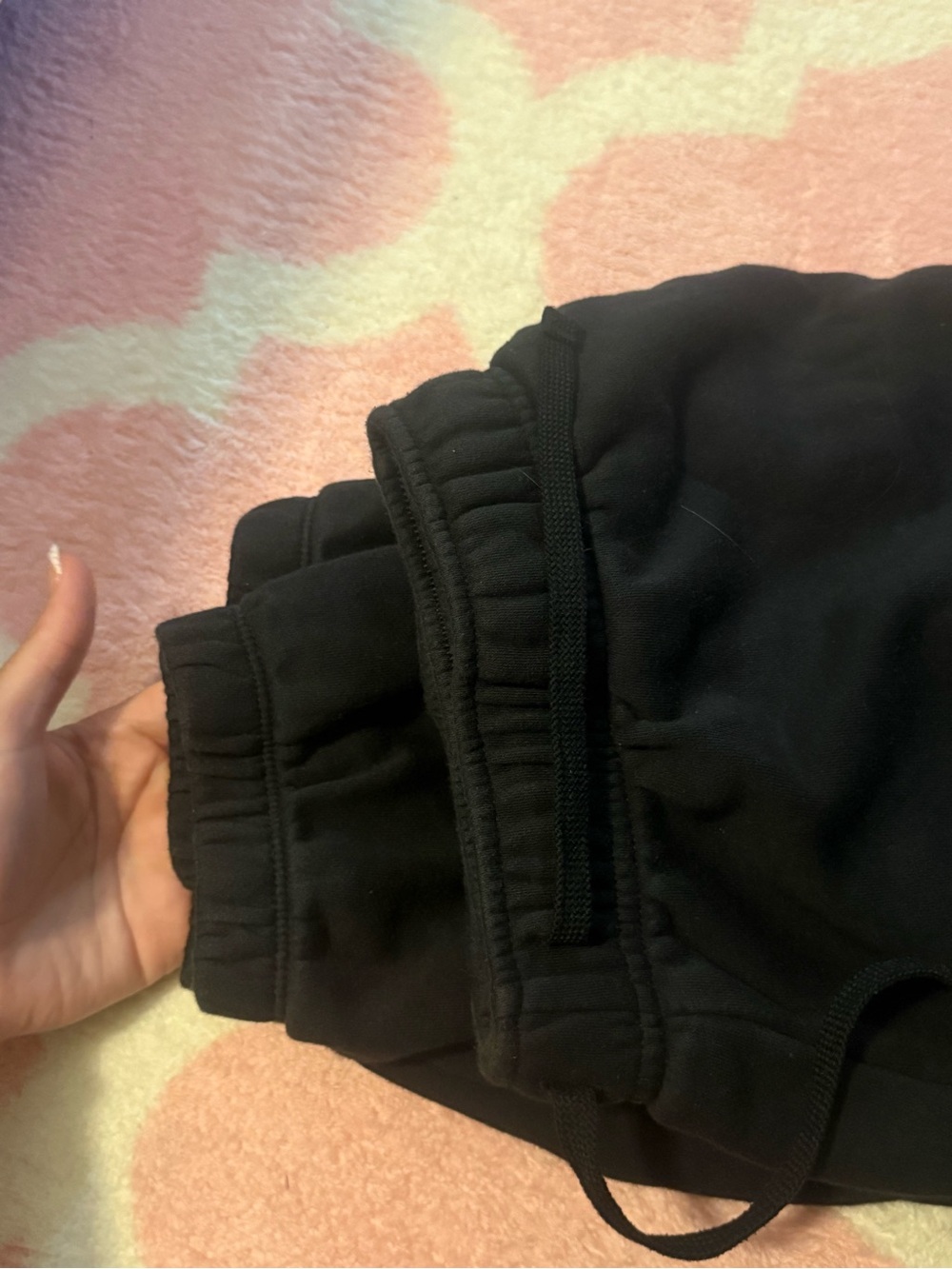 Nike Black Cargo Jogger Pants - Picture 4 of 4